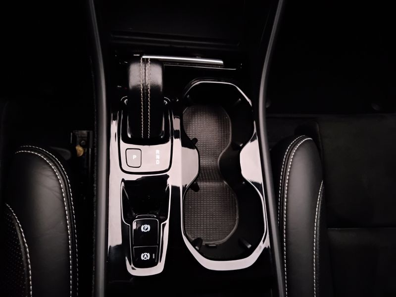 GuidiCar - VOLVO XC40 2020 XC40 1.5 T5 plug-in-hybrid R-design auto my21 Usato