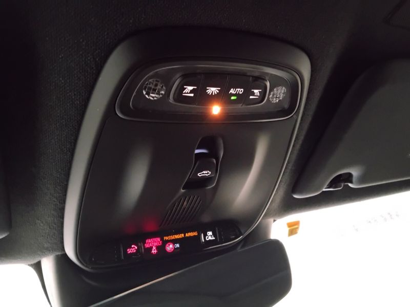 GuidiCar - VOLVO XC40 2020 XC40 1.5 T5 plug-in-hybrid R-design auto my21 Usato