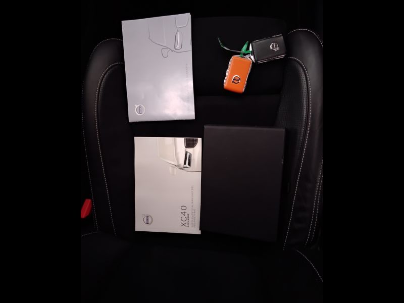 GuidiCar - VOLVO XC40 2020 XC40 1.5 T5 plug-in-hybrid R-design auto my21 Usato