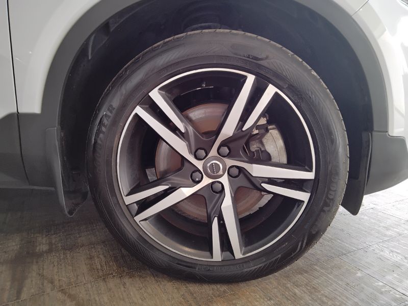 GuidiCar - VOLVO XC40 2020 XC40 1.5 T5 plug-in-hybrid R-design auto my21 Usato