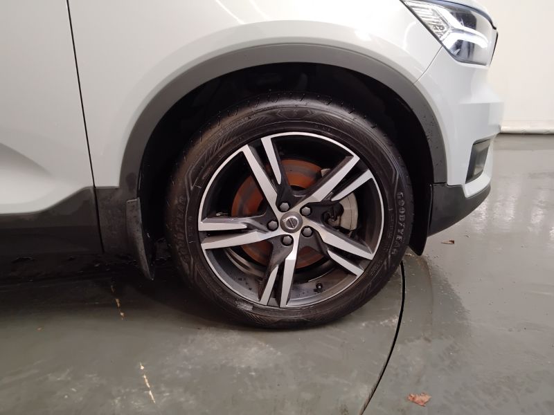 GuidiCar - VOLVO XC40 2020 XC40 1.5 T5 plug-in-hybrid R-design auto my21 Usato