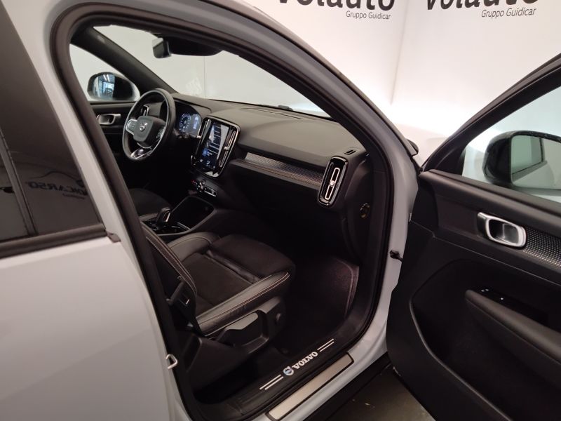 GuidiCar - VOLVO XC40 2020 XC40 1.5 T5 plug-in-hybrid R-design auto my21 Usato