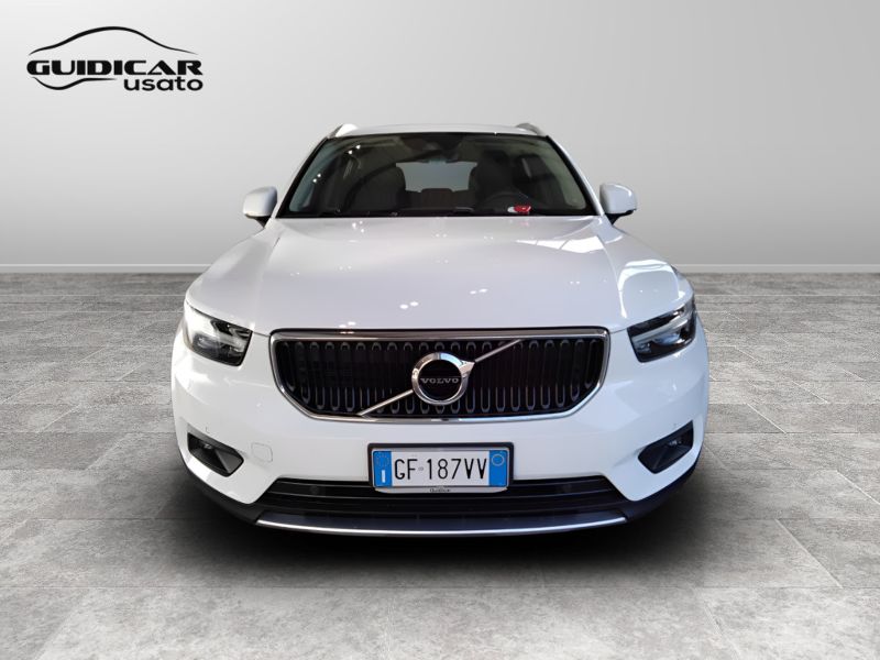 GuidiCar - VOLVO XC40 2020 XC40 2.0 d3 Momentum Pro auto my21 Usato