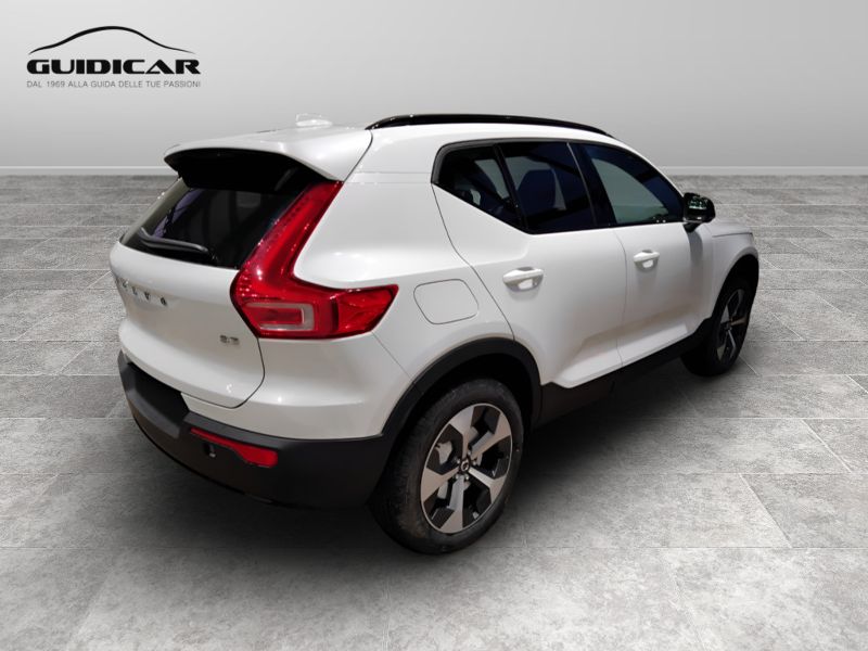 GuidiCar - VOLVO XC40 1 XC40 ULTIMATE DARK B3 AUT Nuovo