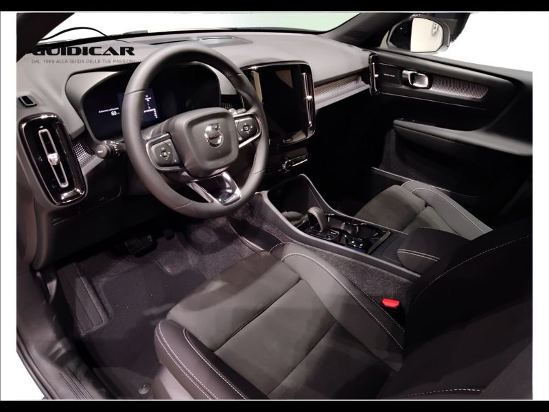 GuidiCar - VOLVO XC40 1 XC40 ULTIMATE DARK B3 AUT Nuovo
