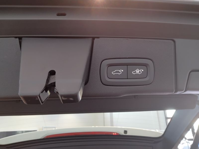 GuidiCar - VOLVO XC60 2024 XC60 2.0 t6 phev Ultra Dark awd auto Km0