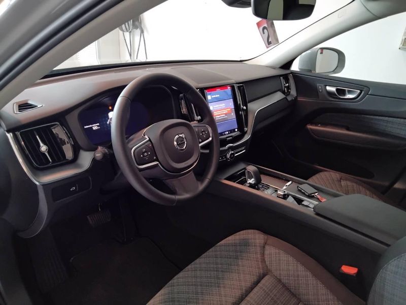 GuidiCar - VOLVO XC60 2024 XC60 2.0 b4 Core auto Aziendale