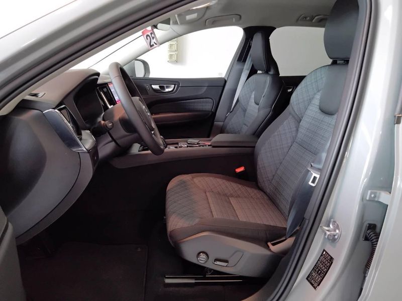 GuidiCar - VOLVO XC60 2024 XC60 2.0 b4 Core auto Aziendale