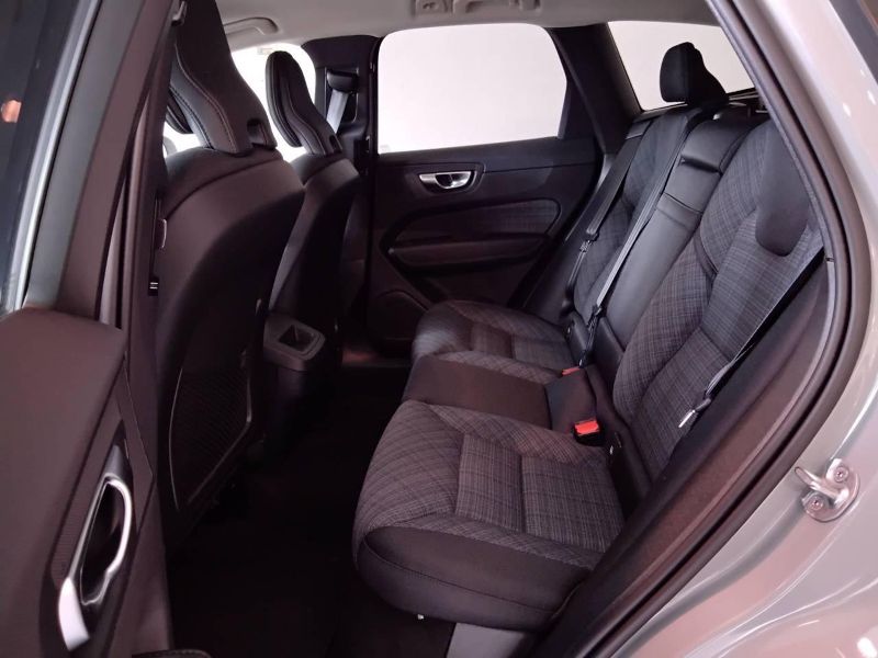 GuidiCar - VOLVO XC60 2024 XC60 2.0 b4 Core auto Aziendale