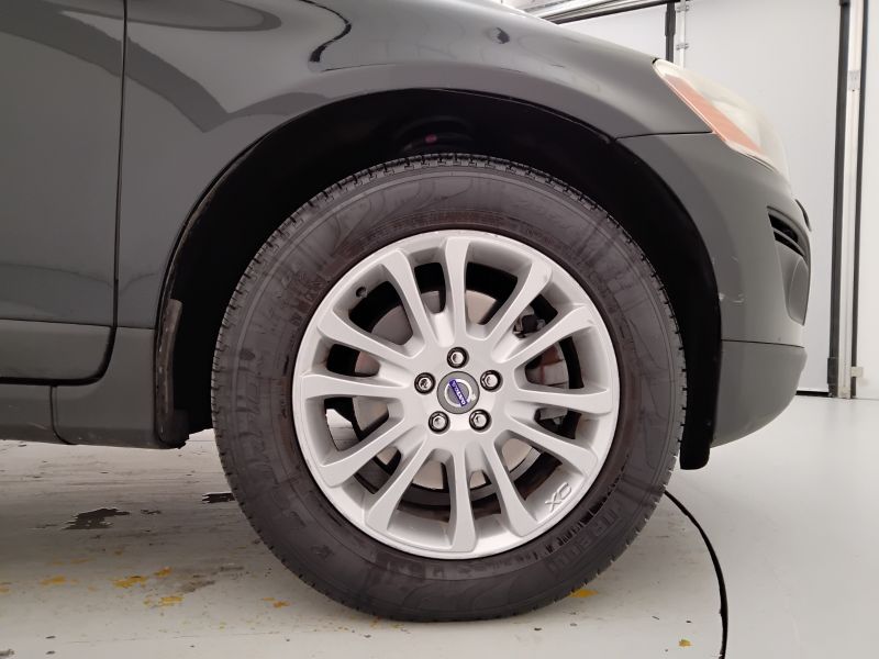 GuidiCar - VOLVO XC60 2009 XC60 2.4 D5 Momentum awd 205cv auto Usato
