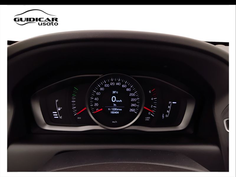 GuidiCar - VOLVO XC60 2014 XC60 2.4 D4 Momentum awd 181cv geartronic Usato