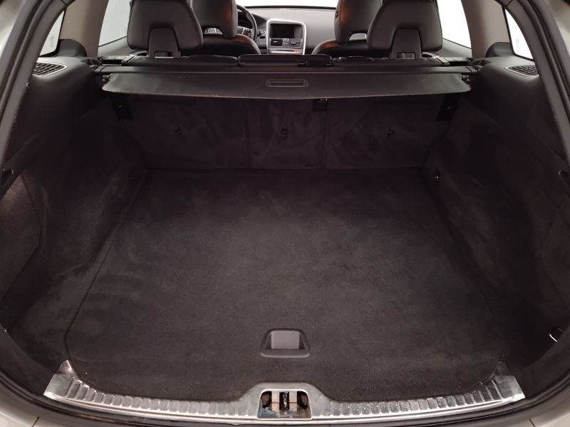 GuidiCar - VOLVO XC60 2014 XC60 2.4 D4 Momentum awd 181cv geartronic Usato