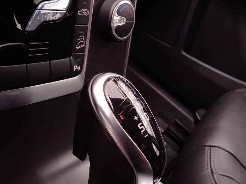GuidiCar - VOLVO XC60 2014 XC60 2.4 D4 Momentum awd 181cv geartronic Usato