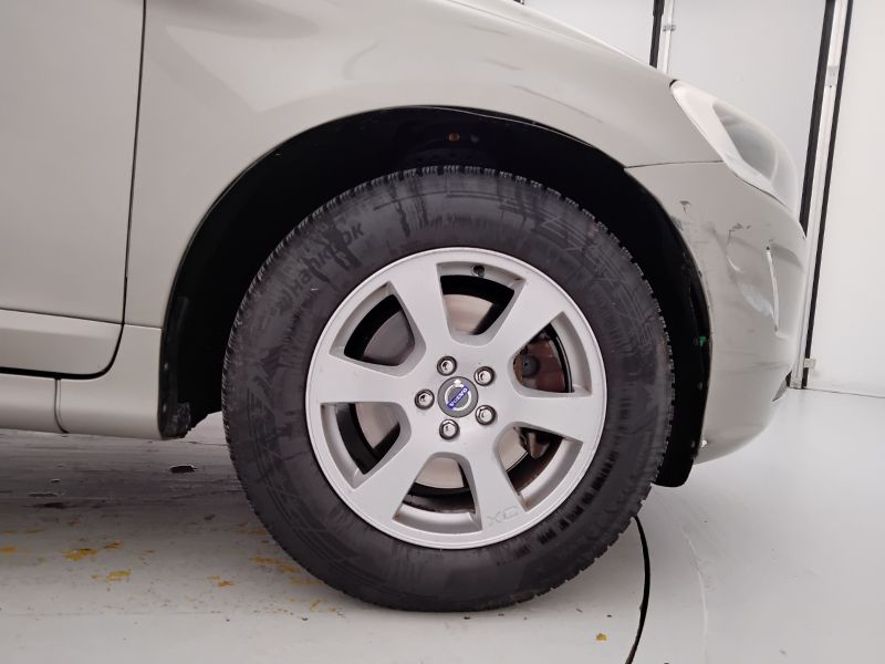 GuidiCar - VOLVO XC60 2014 XC60 2.4 D4 Momentum awd 181cv geartronic Usato