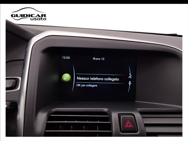 GuidiCar - VOLVO XC60 2014 XC60 2.4 D4 Momentum awd 181cv geartronic Usato