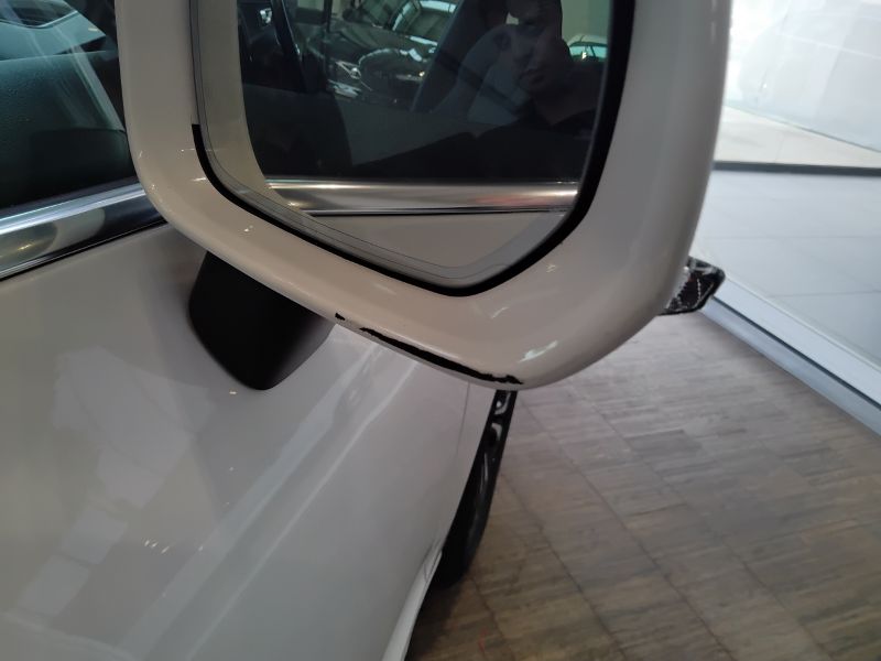 GuidiCar - VOLVO XC60 2021 XC60 2.0 B4 Momentum auto Usato
