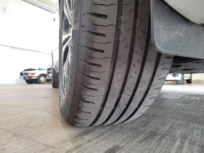 GuidiCar - VOLVO XC60 2021 XC60 2.0 B4 Momentum auto Usato