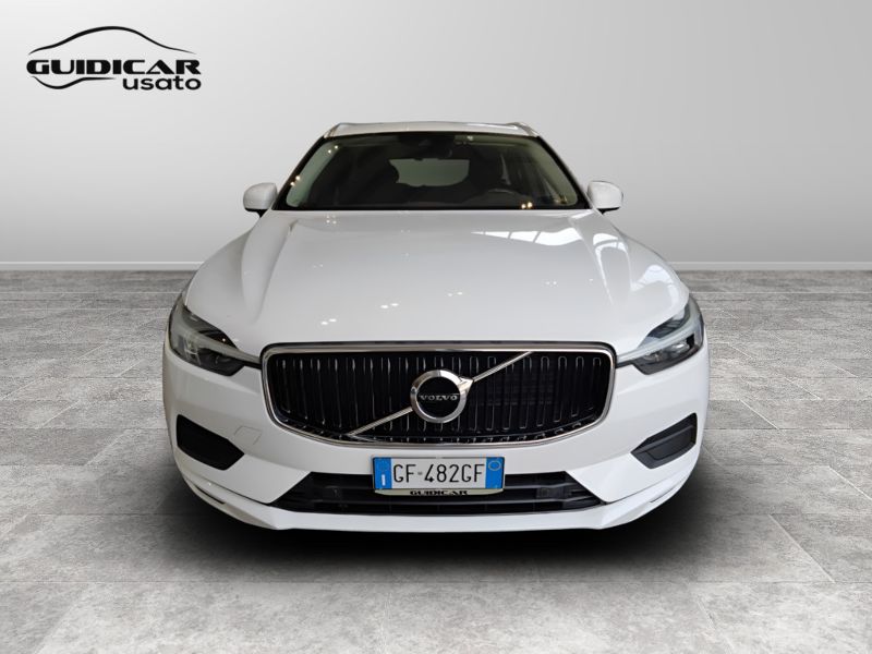 GuidiCar - VOLVO XC60 2021 XC60 2.0 B4 Momentum auto Usato