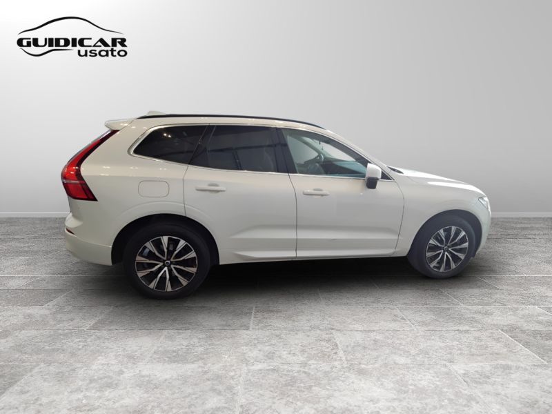 GuidiCar - VOLVO XC60 2022 XC60 2.0 b4 Core awd auto Usato
