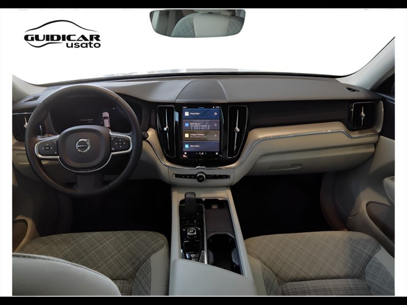 GuidiCar - VOLVO XC60 2022 XC60 2.0 b4 Core awd auto Usato