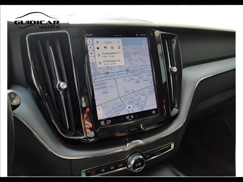 GuidiCar - VOLVO XC60 2022 XC60 2.0 B4 Momentum awd auto Usato