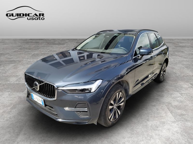 GuidiCar - VOLVO XC60 2022 XC60 2.0 B4 Momentum awd auto Usato