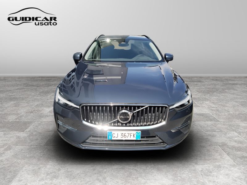 GuidiCar - VOLVO XC60 2022 XC60 2.0 B4 Momentum awd auto Usato