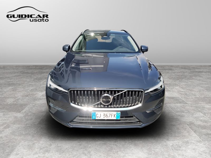 GuidiCar - VOLVO XC60 2022 XC60 2.0 B4 Momentum awd auto Usato