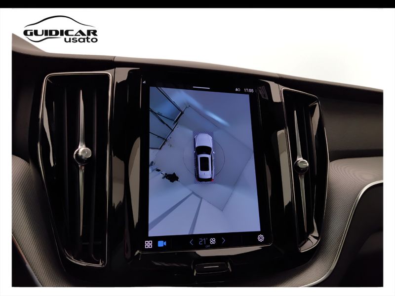 GuidiCar - VOLVO XC60 2022 XC60 2.0 B4 R-Design awd auto Usato