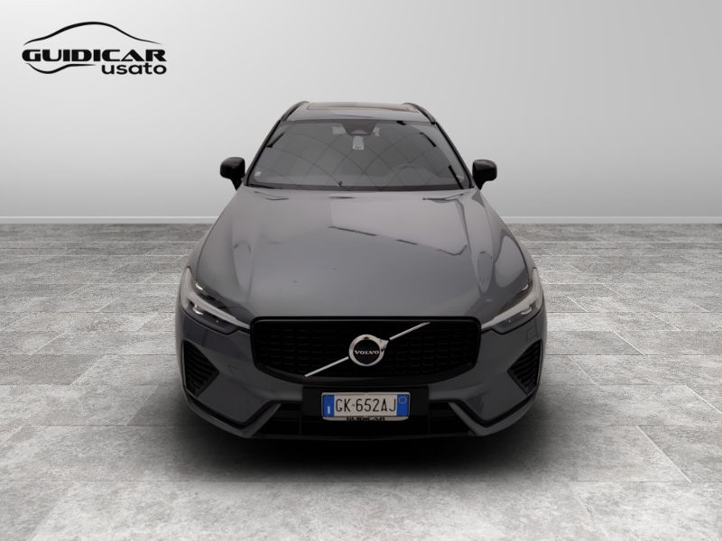 GuidiCar - VOLVO XC60 2022 XC60 2.0 B4 R-Design awd auto Usato