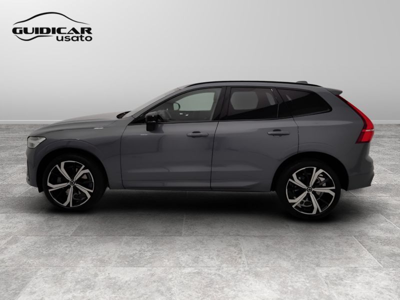 GuidiCar - VOLVO XC60 2022 XC60 2.0 B4 R-Design awd auto Usato
