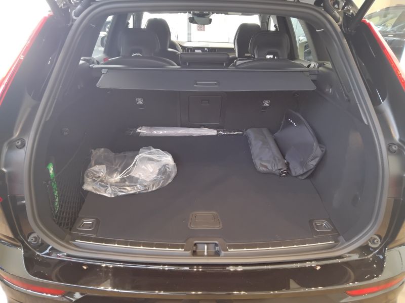 GuidiCar - VOLVO XC60 1 XC60 2.0 t6 phev Plus Black Edition awd auto Nuovo