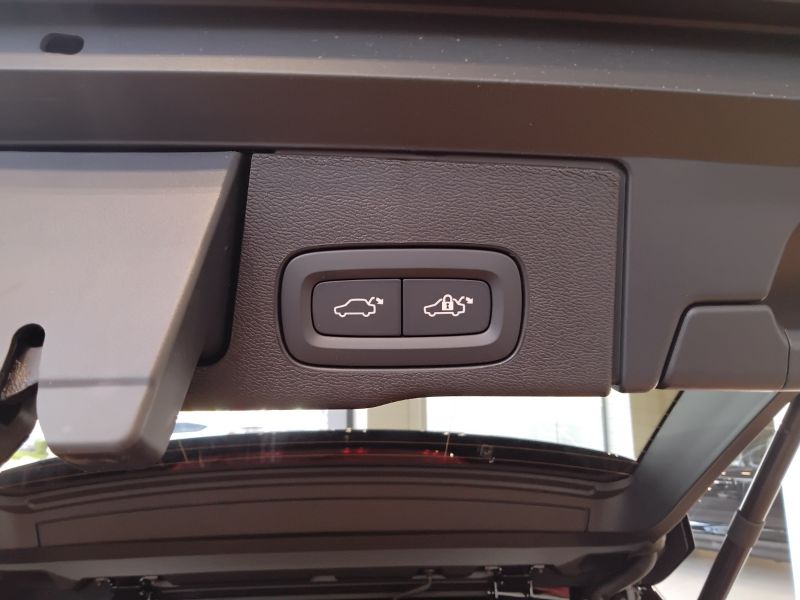 GuidiCar - VOLVO XC60 1 XC60 2.0 t6 phev Plus Black Edition awd auto Nuovo