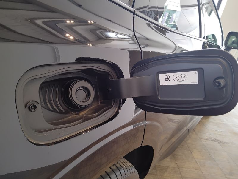 GuidiCar - VOLVO XC60 1 XC60 2.0 t6 phev Plus Black Edition awd auto Nuovo