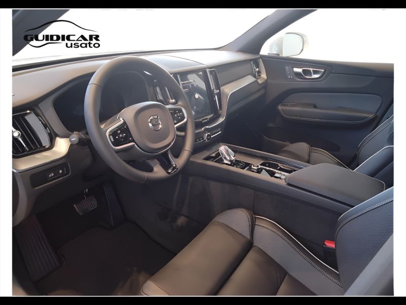 GuidiCar - VOLVO XC60 2024 XC60 2.0 t6 phev Ultra Dark awd auto Km0