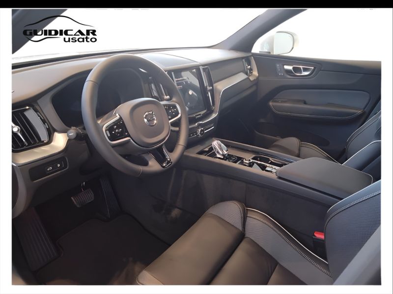 GuidiCar - VOLVO XC60 2024 XC60 2.0 t6 phev Ultra Dark awd auto Km0