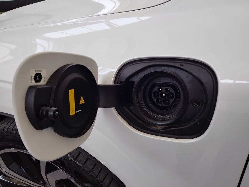 GuidiCar - VOLVO XC60 2024 XC60 2.0 t6 recharge phev obc 6,4kW Ultimate Dark awd auto Aziendale