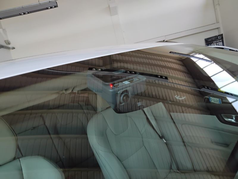 GuidiCar - VOLVO XC60 2024 XC60 2.0 t6 recharge phev obc 6,4kW Ultimate Dark awd auto Aziendale