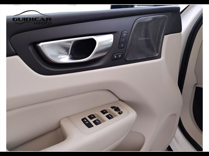 GuidiCar - VOLVO XC60 2024 XC60 2.0 t6 recharge phev obc 6,4kW Ultimate Dark awd auto Aziendale