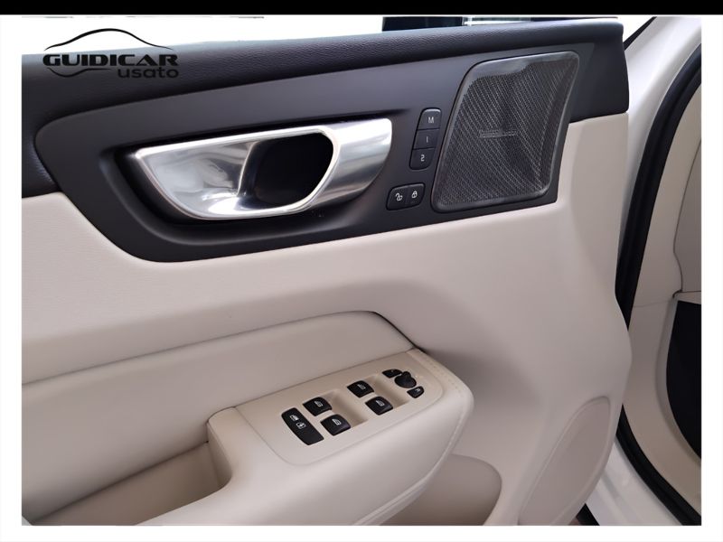 GuidiCar - VOLVO XC60 2024 XC60 2.0 t6 recharge phev obc 6,4kW Ultimate Dark awd auto Aziendale