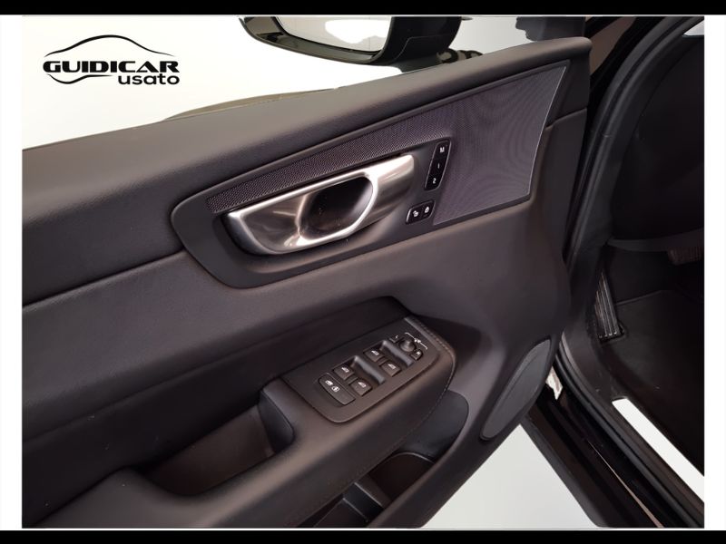 GuidiCar - VOLVO XC60 2024 XC60 N1 2.0 B4 d Plus Dark awd auto Usato