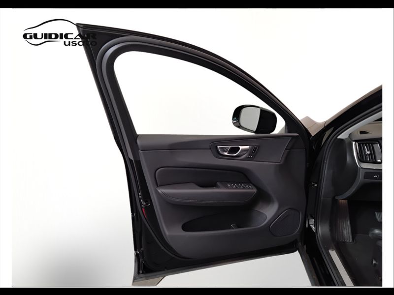 GuidiCar - VOLVO XC60 2024 XC60 N1 2.0 B4 d Plus Dark awd auto Usato