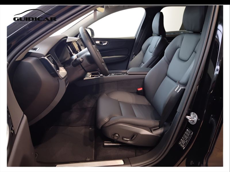 GuidiCar - VOLVO XC60 1 N.XC60 Recharge Plus Bright T6 AWD AUT Nuovo