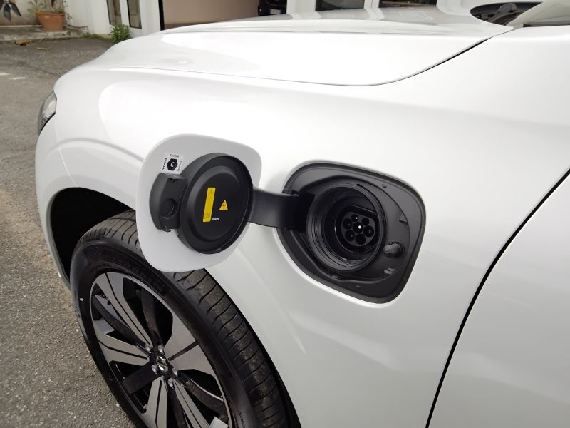 GuidiCar - VOLVO XC60 1 N.XC60 Recharge Plus Dark T6 AWD AUT Nuovo