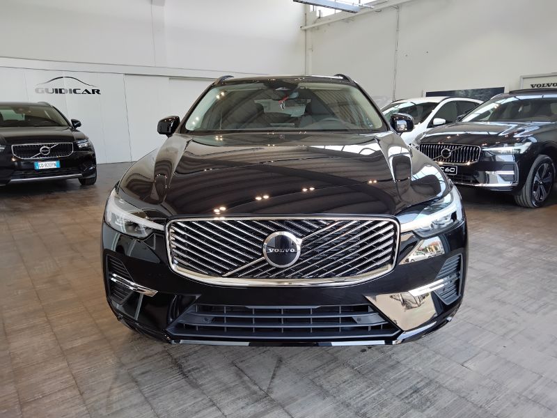 GuidiCar - VOLVO XC60 1 XC60 Core B5 AWD AUT Nuovo