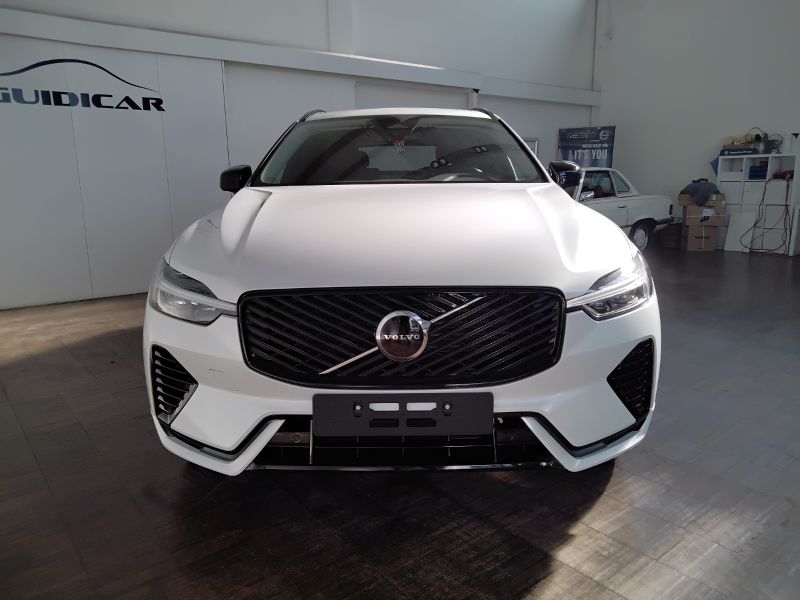 GuidiCar - VOLVO XC60 1 XC60 Plus Dark T6 AWD AUT Nuovo