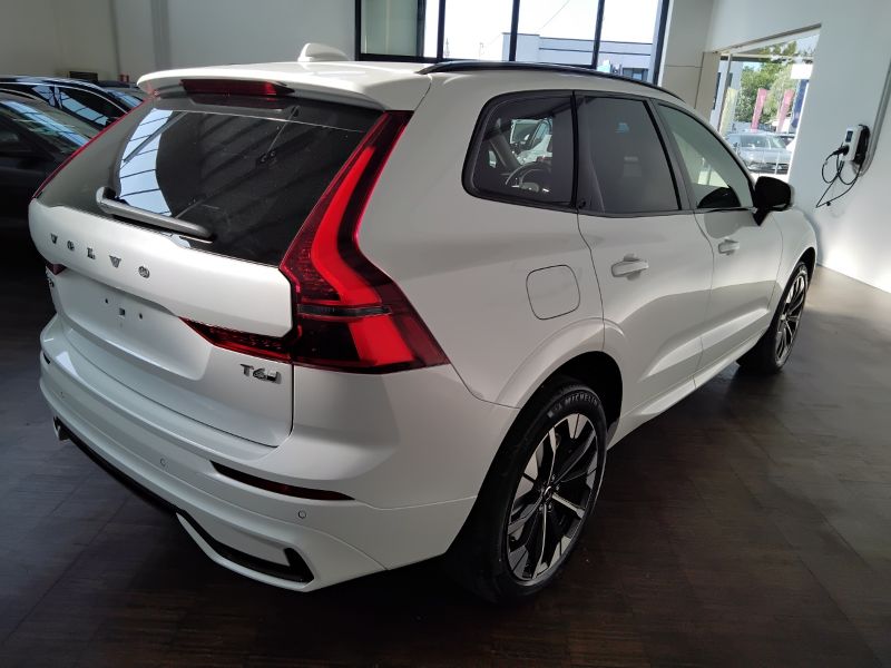 GuidiCar - VOLVO XC60 1 XC60 2.0 t6 phev Plus Dark awd auto Nuovo