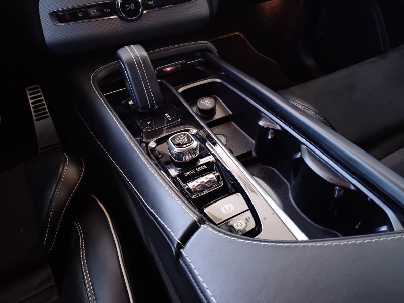 GuidiCar - VOLVO XC90 2020 XC90 2.0 b5 R-design awd geartronic my20 Usato