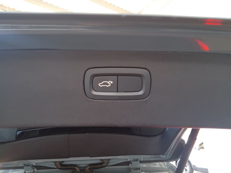 GuidiCar - VOLVO XC90 2020 XC90 2.0 b5 R-design awd geartronic my20 Usato
