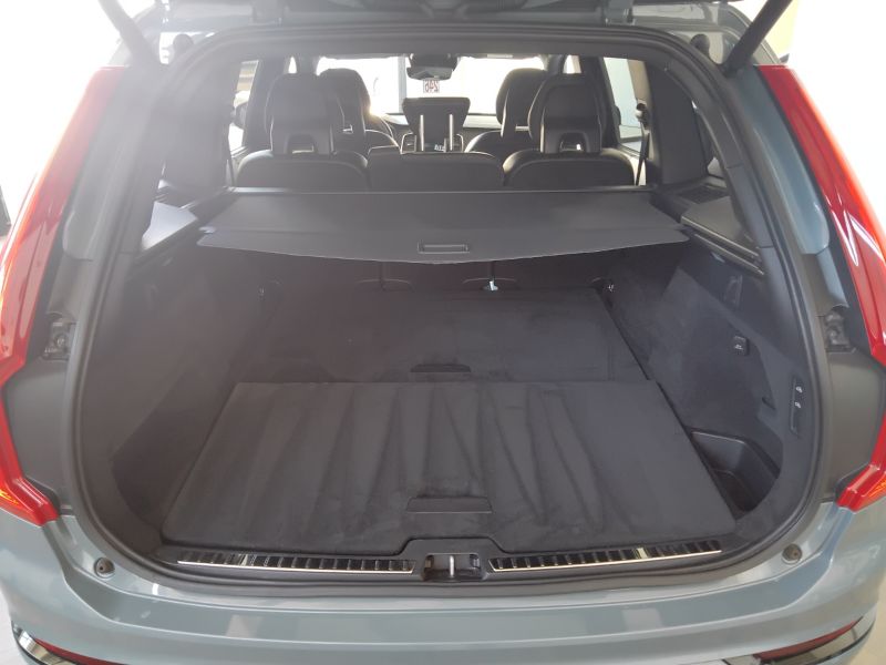 GuidiCar - VOLVO XC90 2020 XC90 2.0 b5 R-design awd geartronic my20 Usato